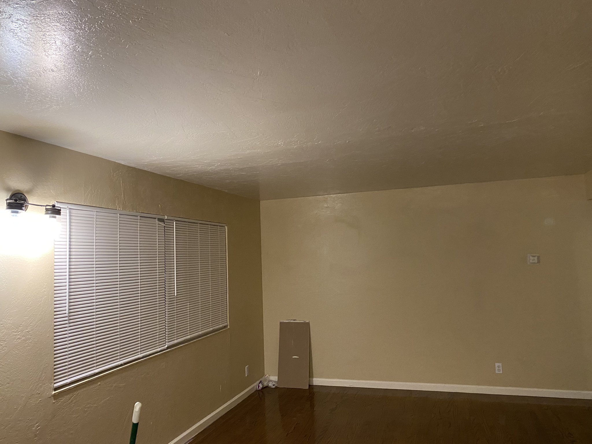 Oakland Apartment: 1924 51st