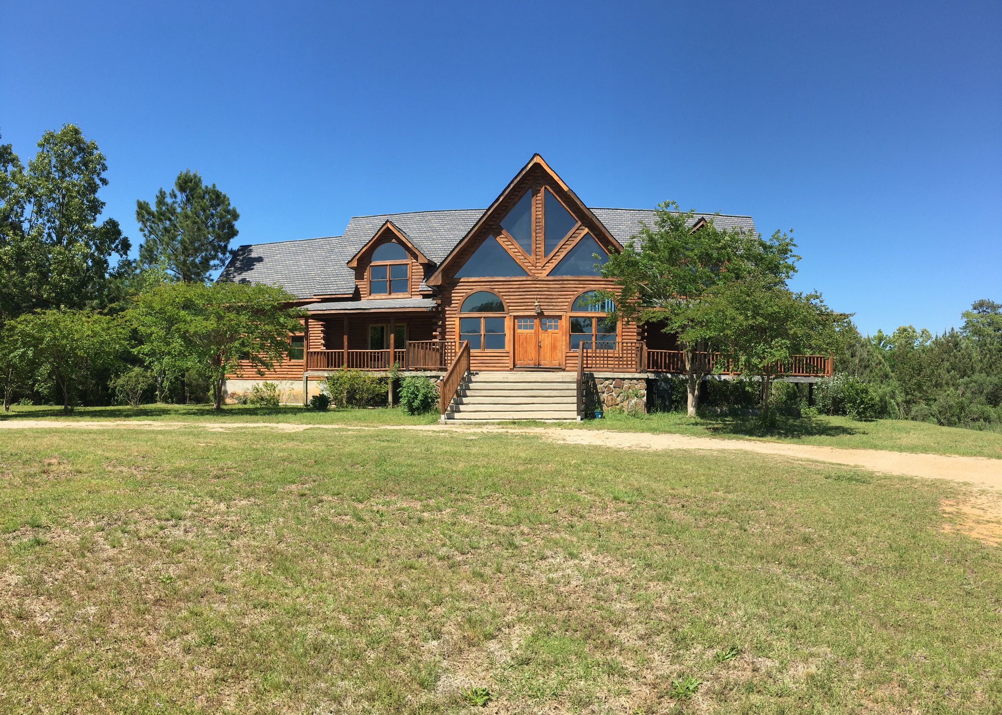 Evans House: 5331 Magnolia Ln