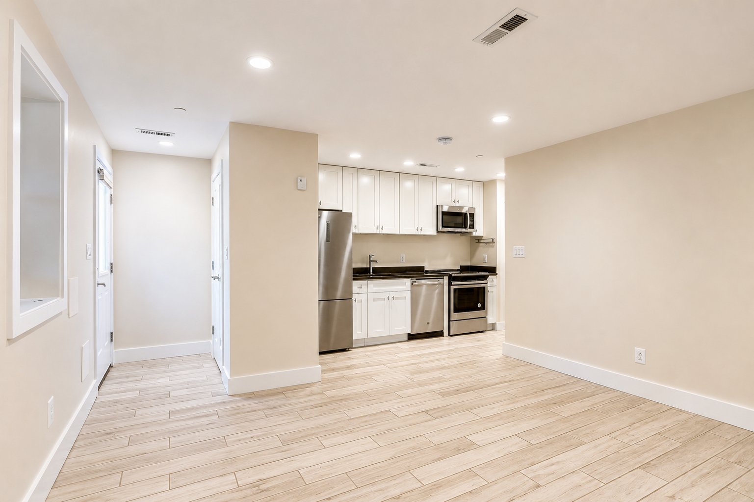 Washington Apartment: 2919 11th St