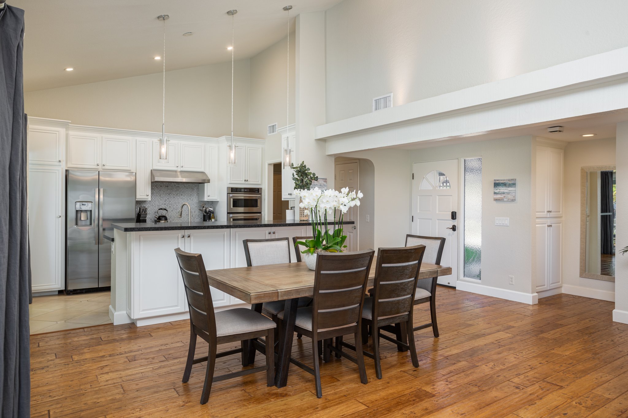 Newport Beach House: 302 Esplanade