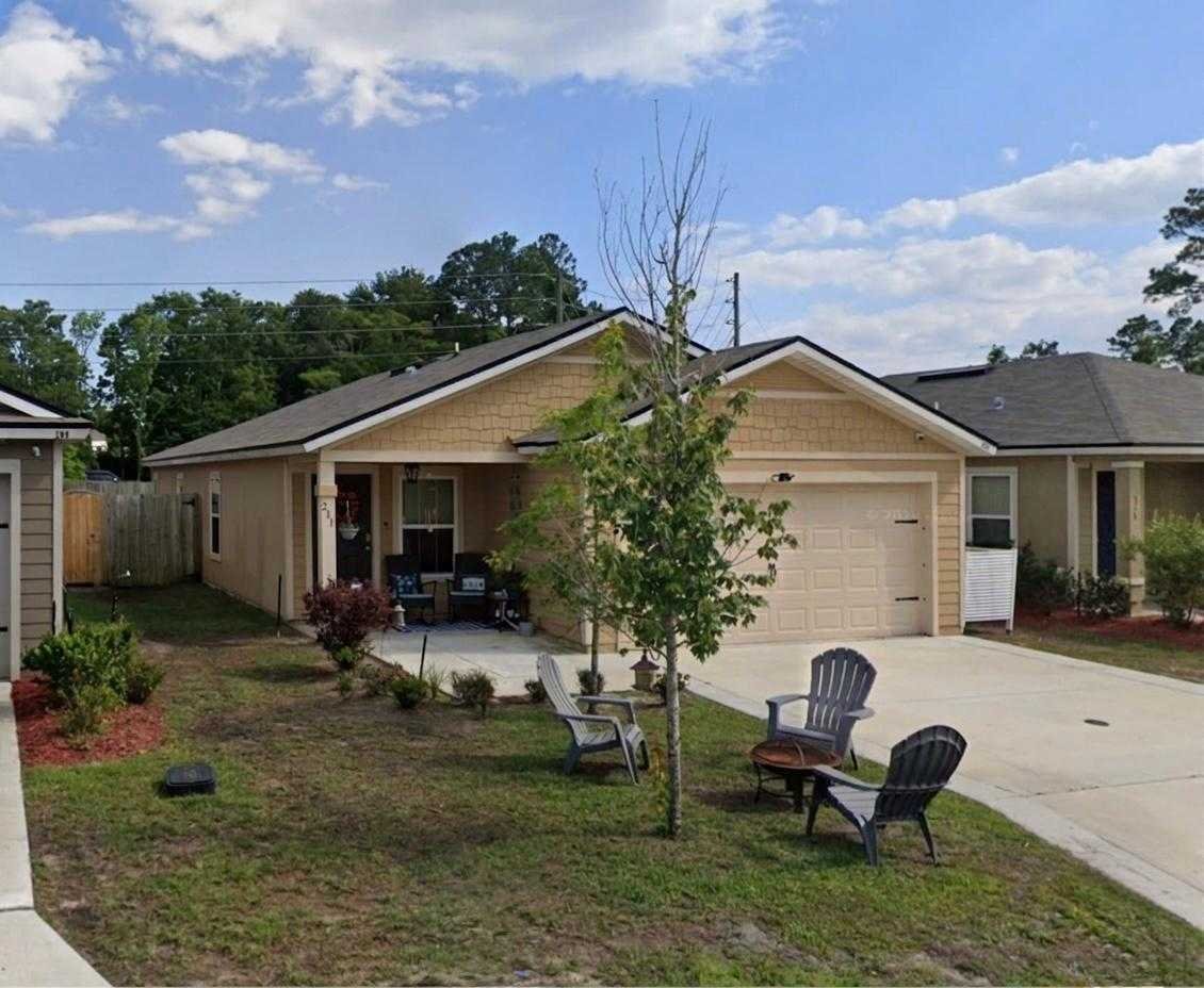 Saint Marys House: 211 Teakwood Dr