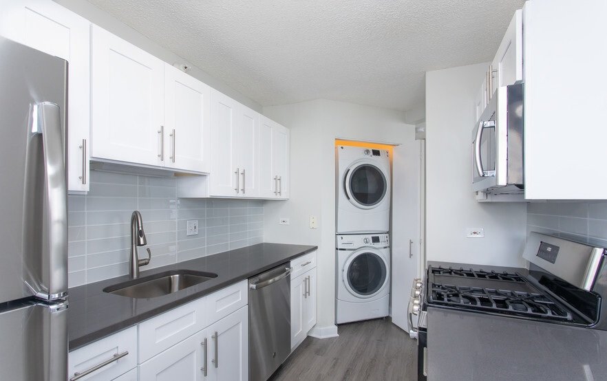 Chicago Condo: 599 N State St