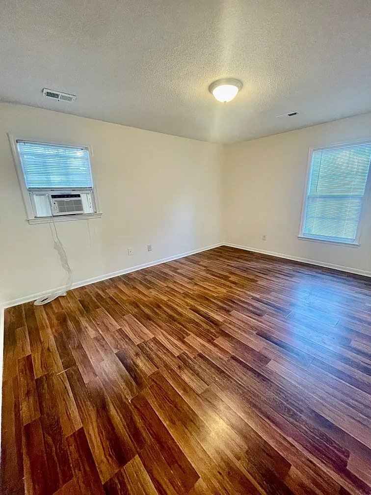 Rick hill House: 987 Pebble Rd,l