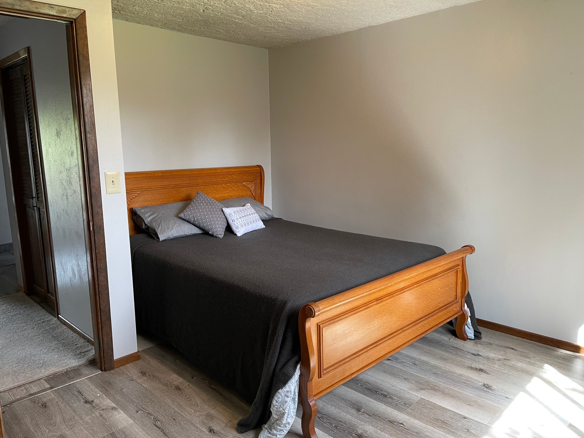 Woodland House: 389th Ave