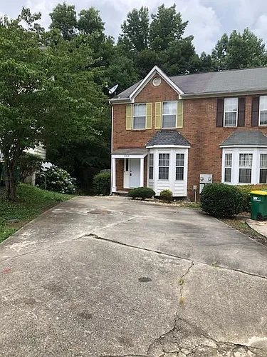 Peachtree Corners House: 3909 Meadow Creek Dr