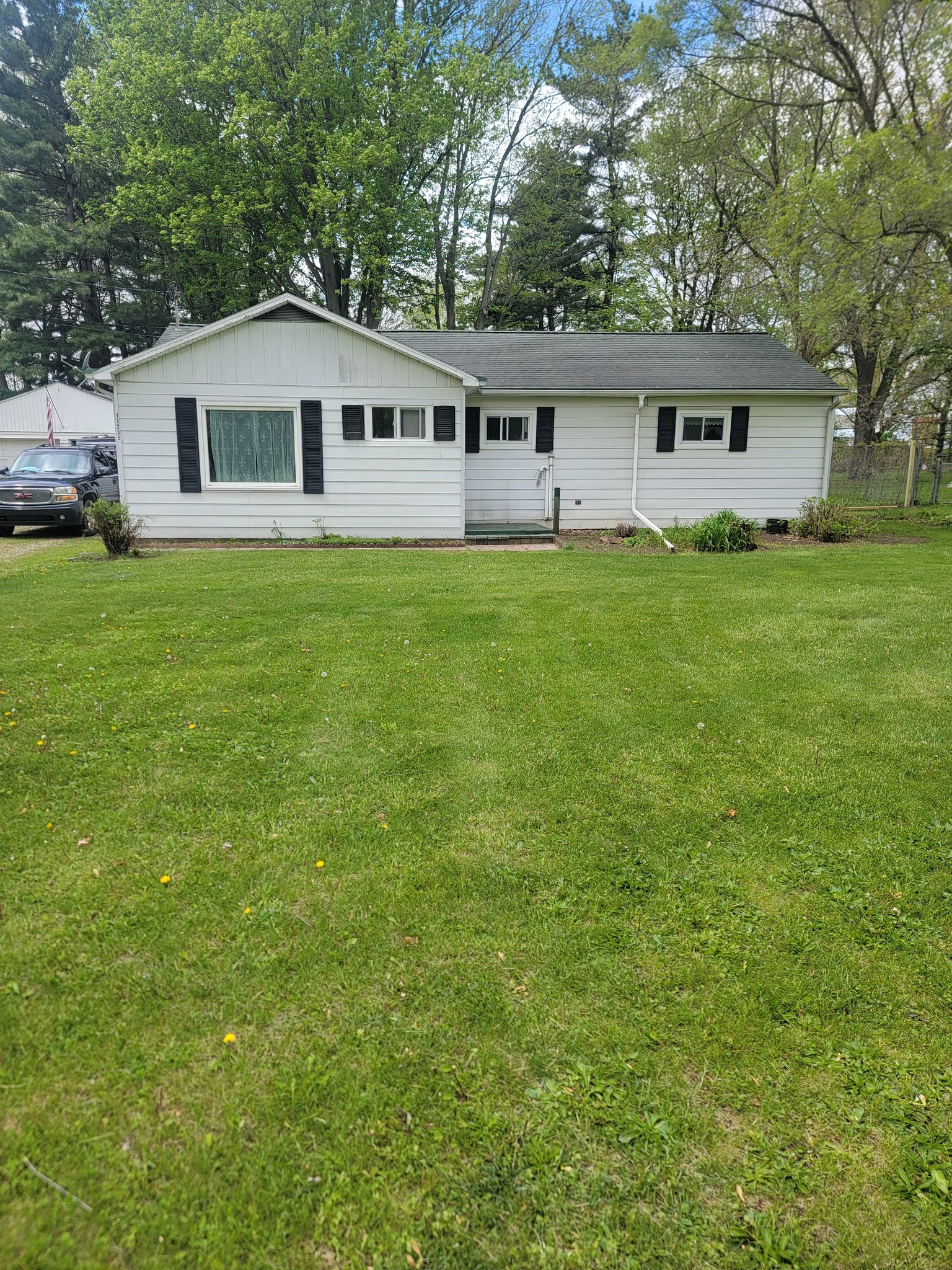 Battle Creek House: 15235 Ackerson Dr