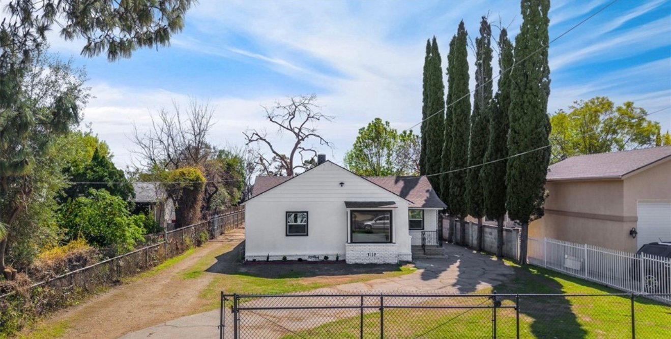 Sylmar House: 15788 Cobalt St