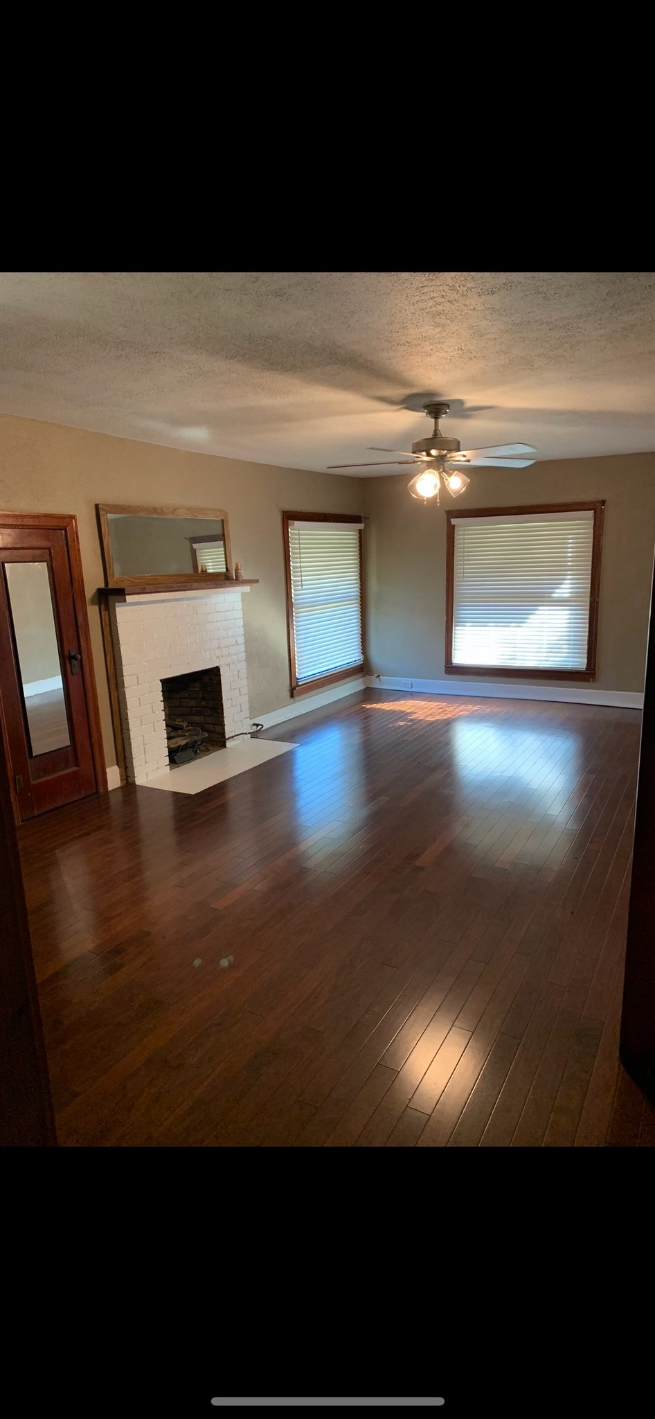 MOUNTAIN VIEW House: 404 W MAIN ST MOUNTAIN VIEW ARK