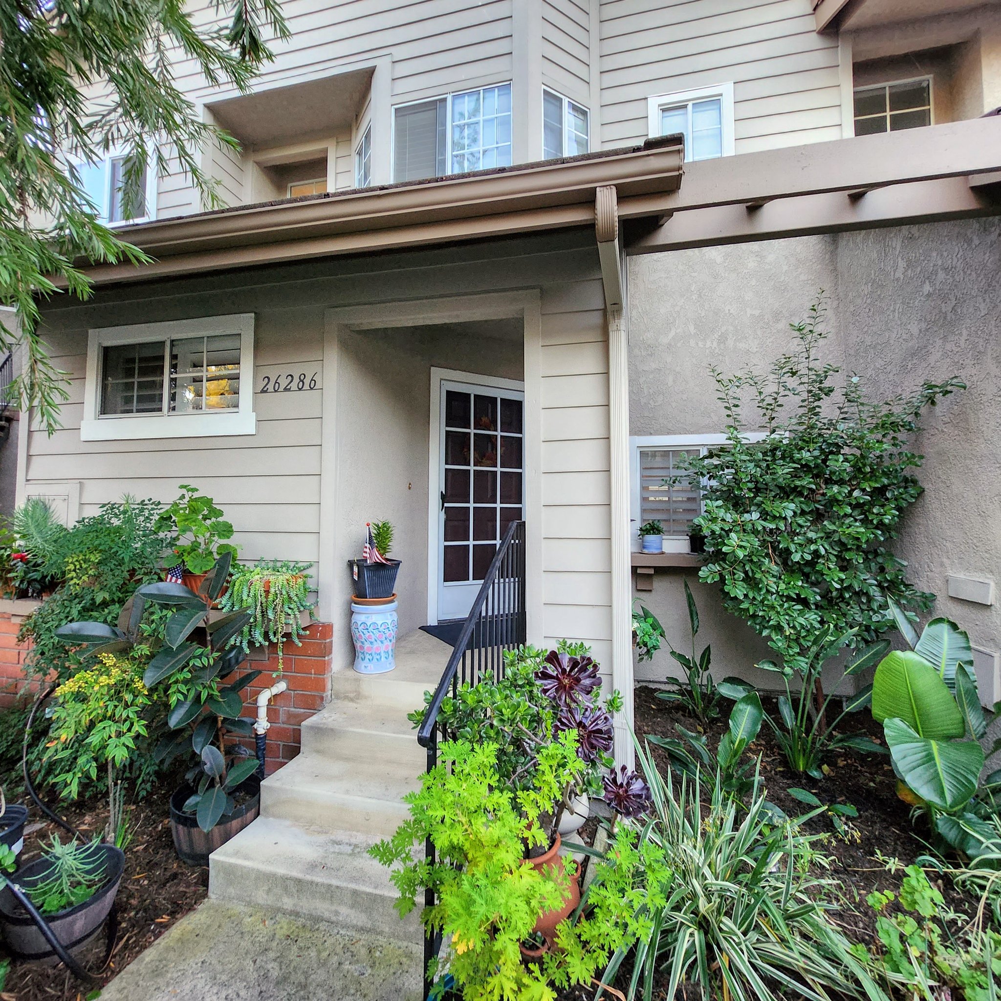 Laguna Hills Townhome: 26286 Hanover Ln