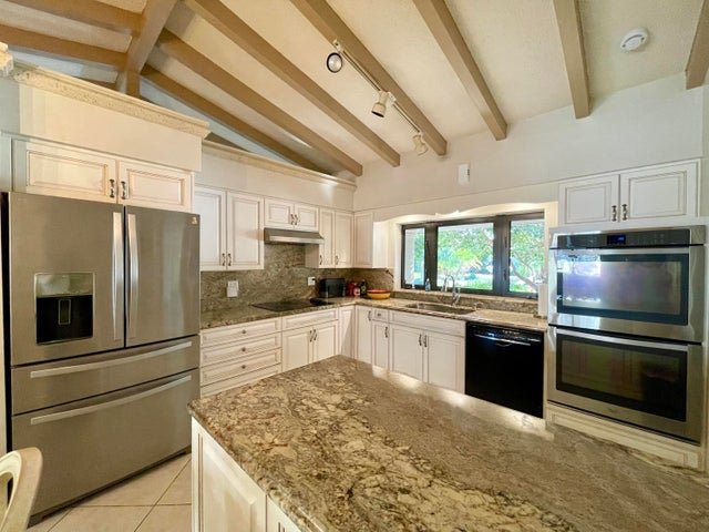Fort Lauderdale House: 2725 NE 27th Court