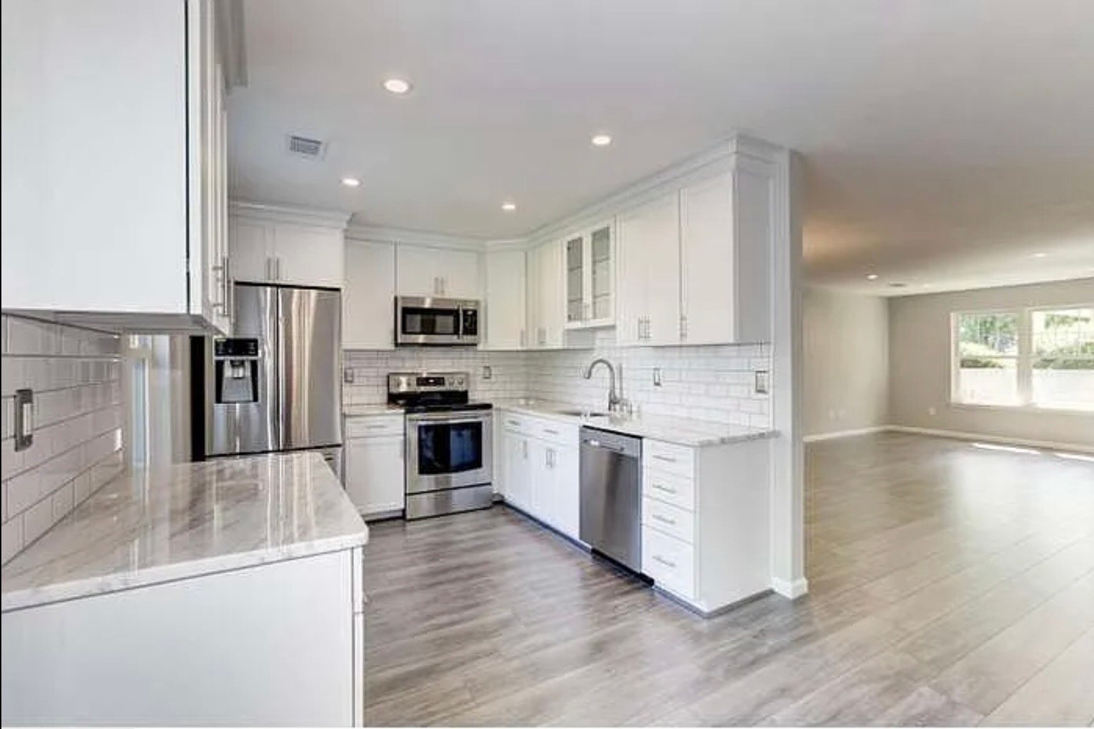 Phoenixville Townhome: 8 Wendy Way