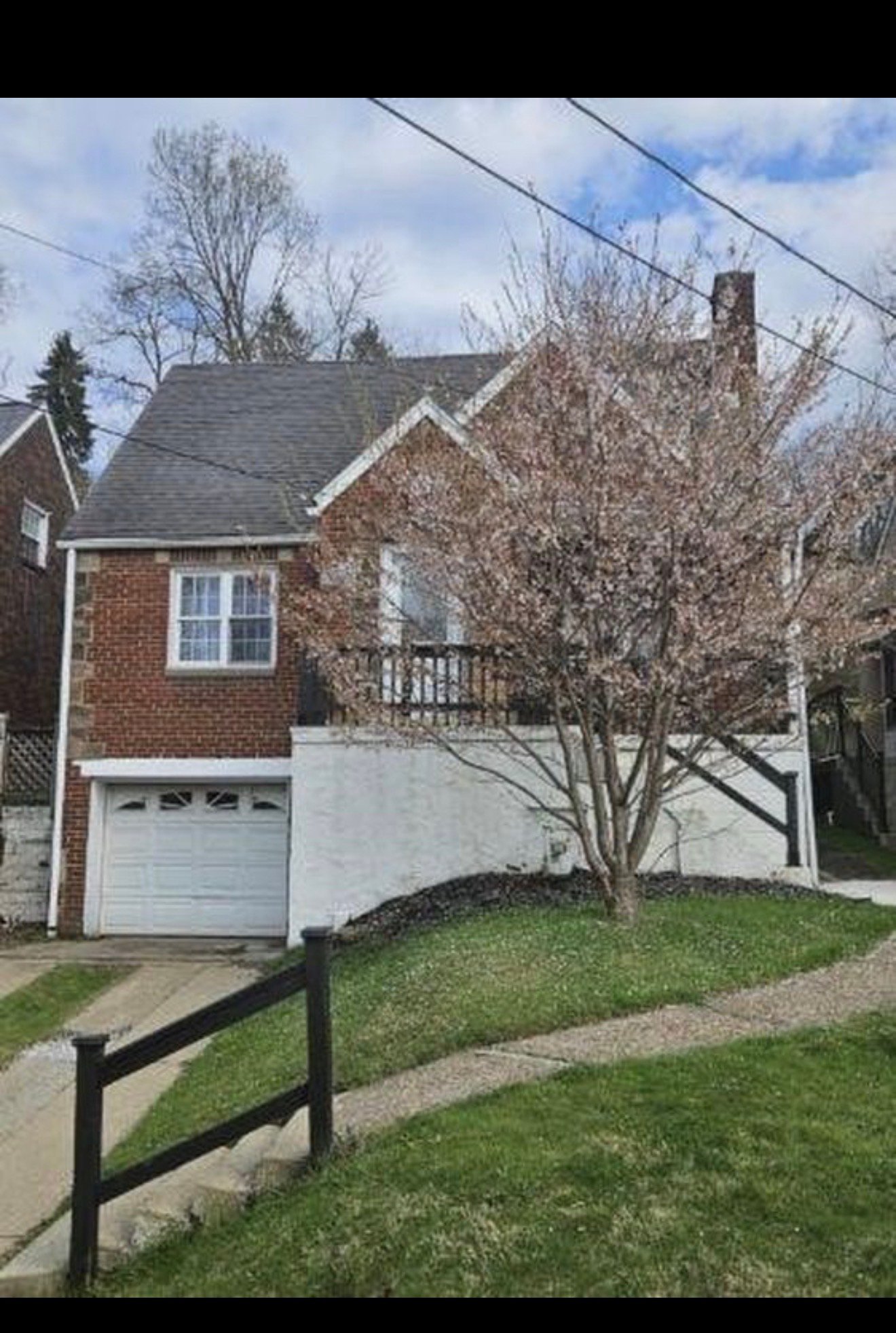 Turtle Creek House: 924 James St