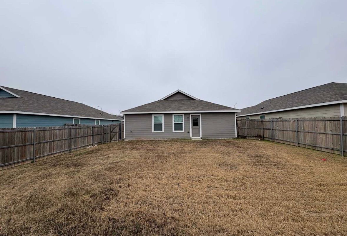 Dallas House: 1256 Mosely Cir,