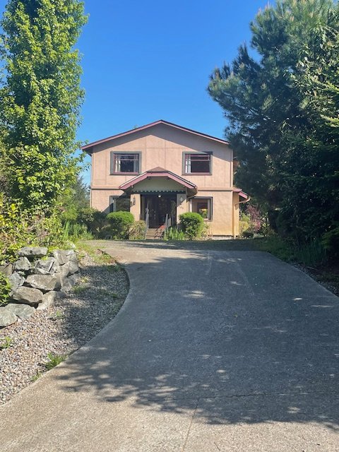 Tacoma House: 105 125th St E