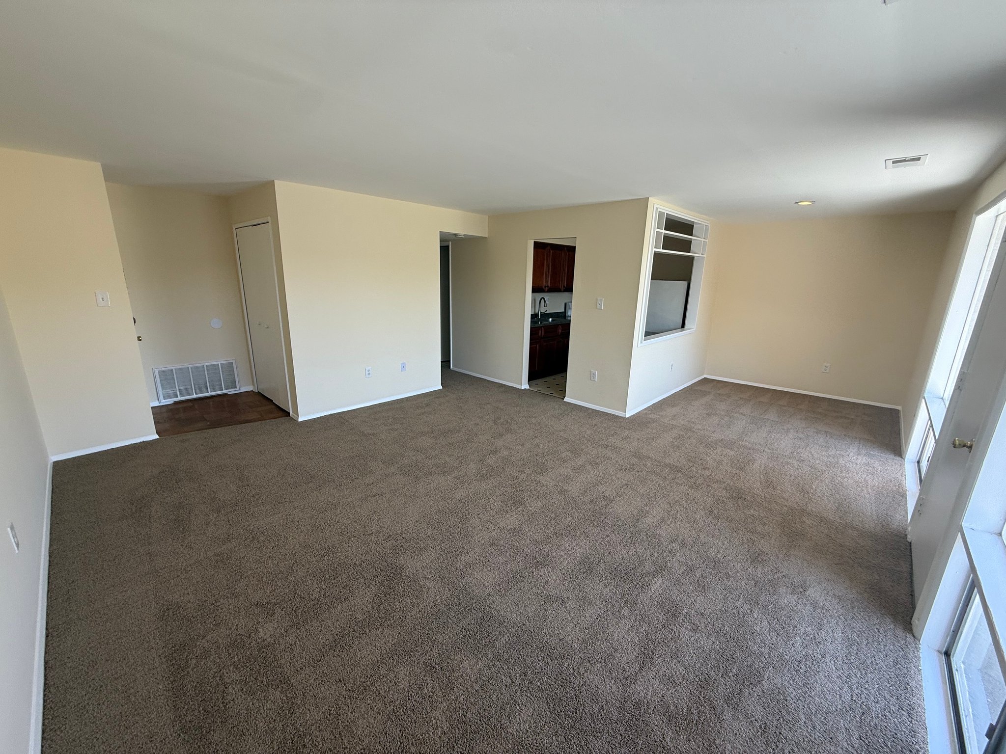 oxon hill Condo: 552 Wilson Bridge Dr