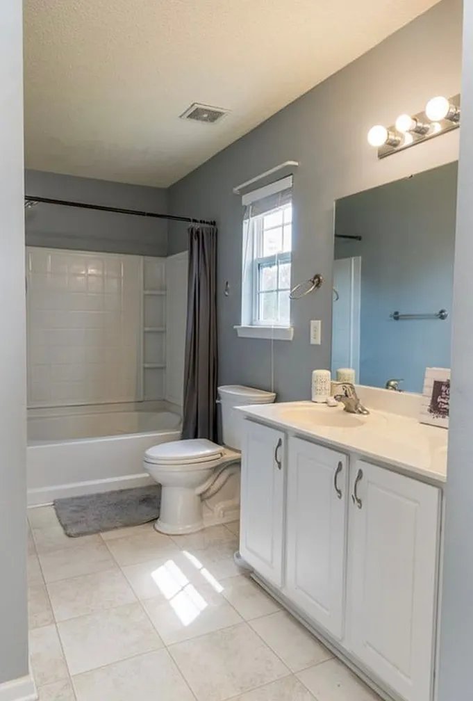 Sumter House: 1757 Mossberg Dr