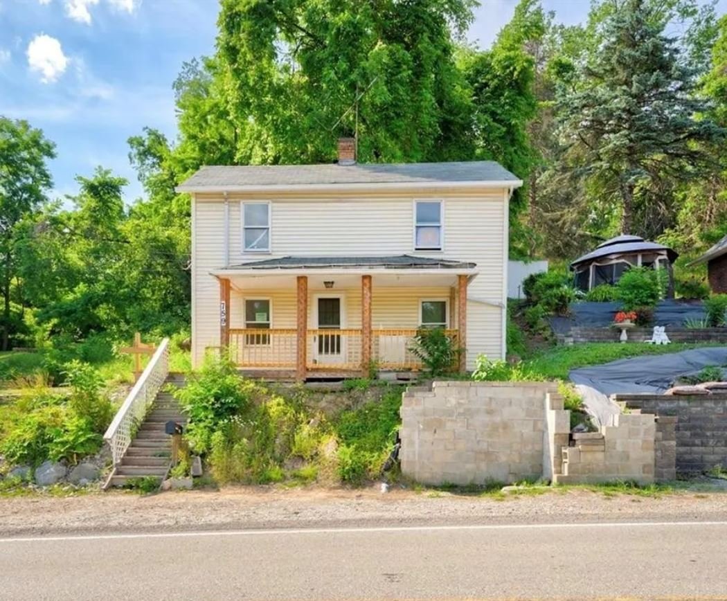 Bridgeville House: 759 Bower hill Rd