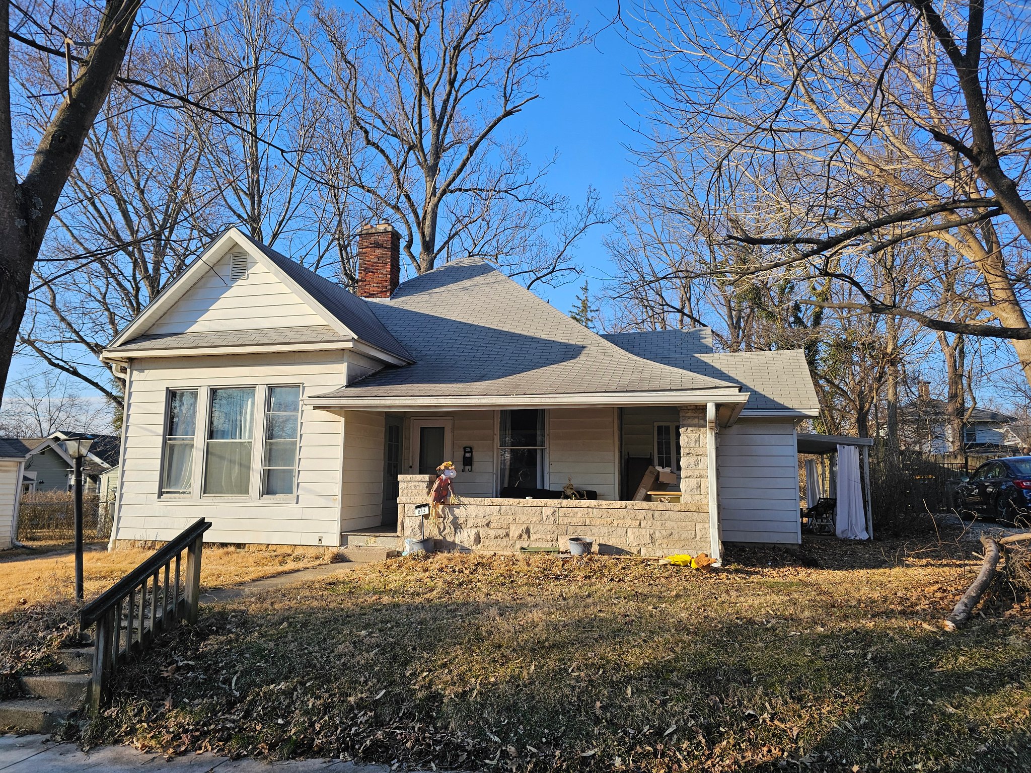 Bloomington House: 813 E University St