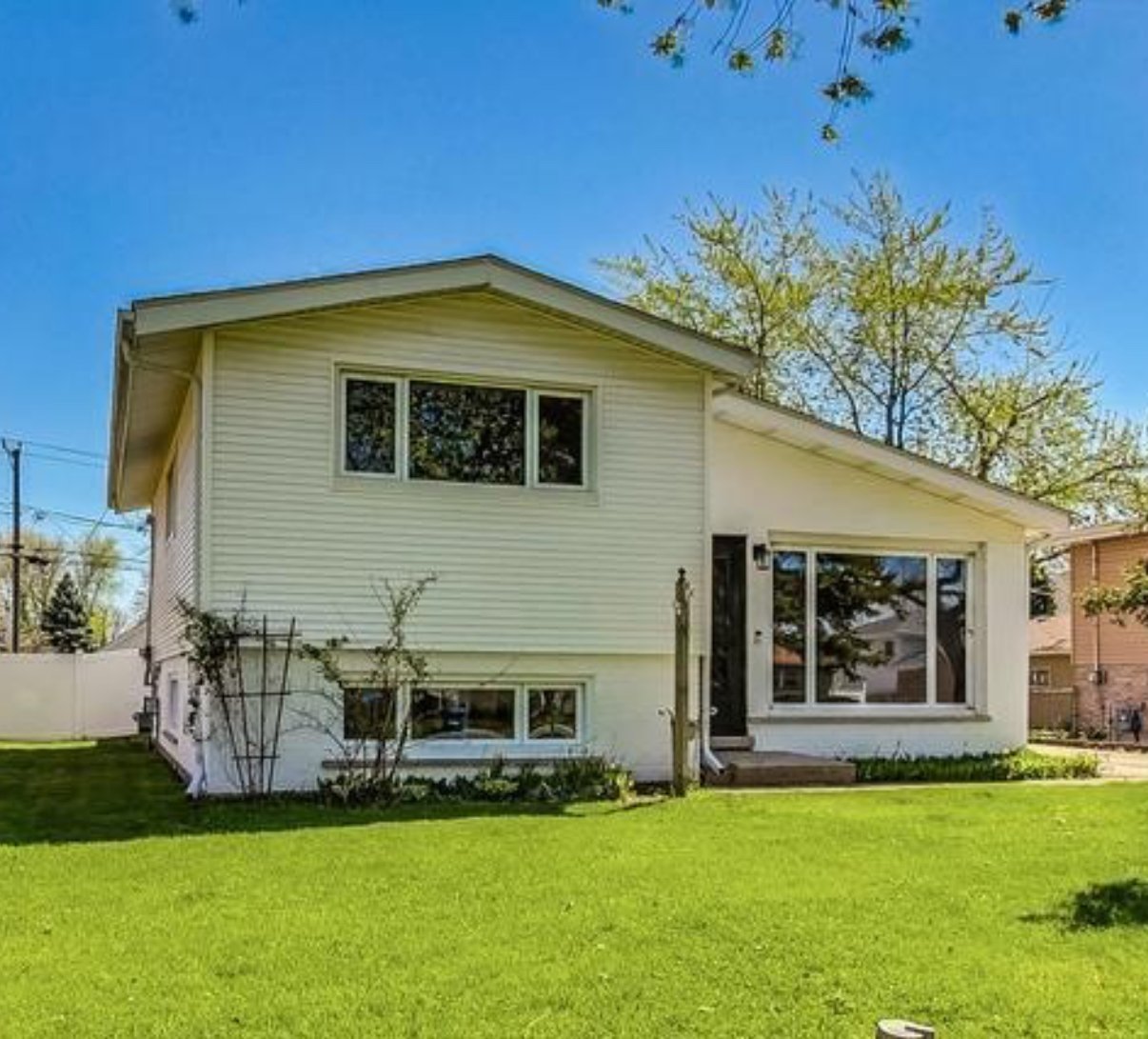 Elmhurst House: 509 N Willow Rd