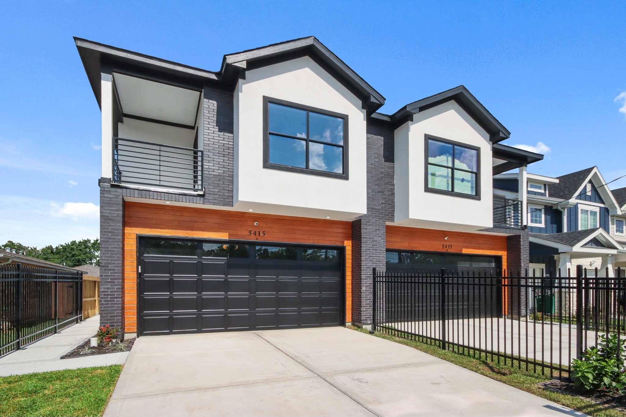 Houston Townhome: 5415 Bacher St