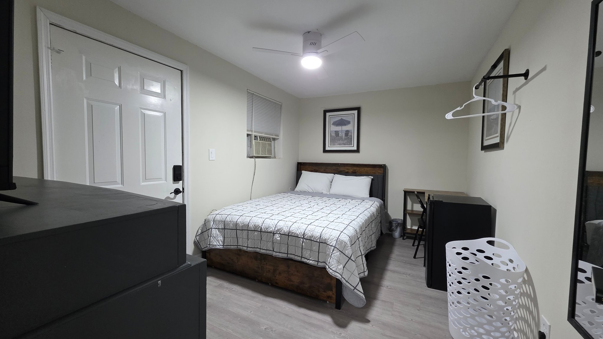 Orlando House: 1343 Poppy Ave.