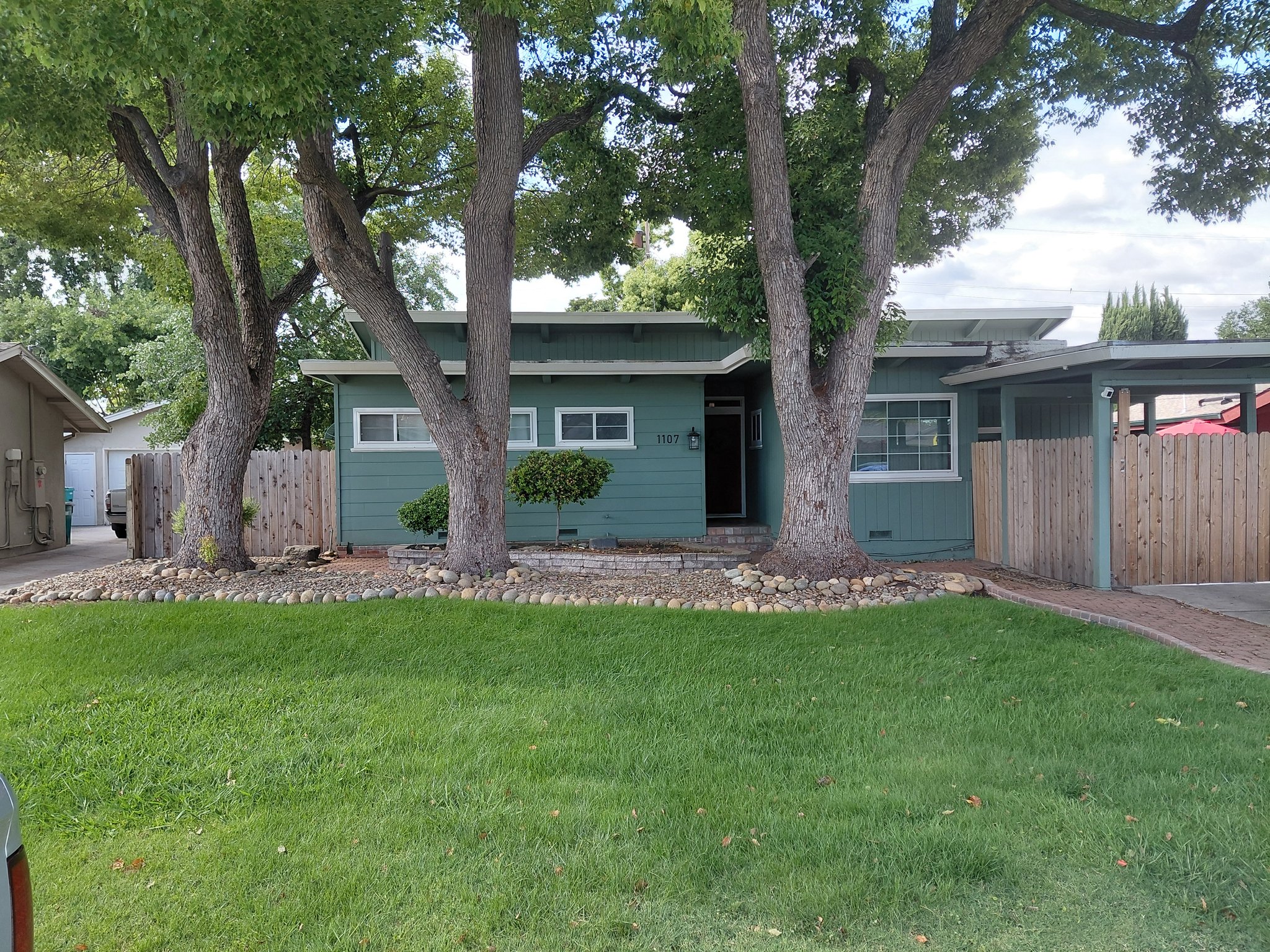 Stockton House: 1107 Seward Way