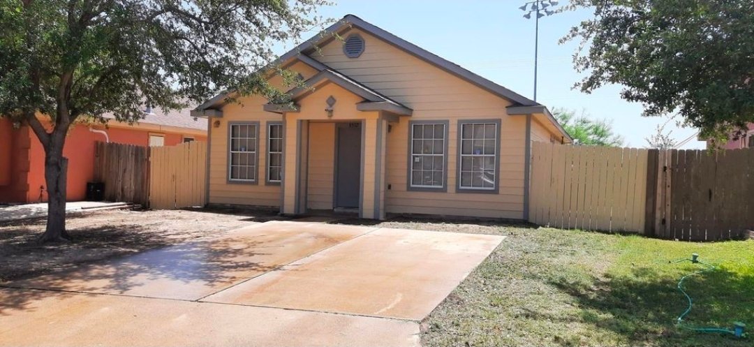 LAREDO House: 9512 Allen Drive
