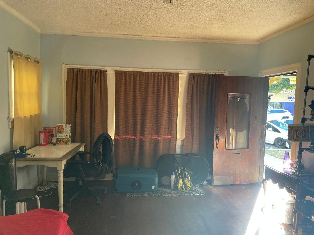 Long Beach Condo: 235 w 5th st