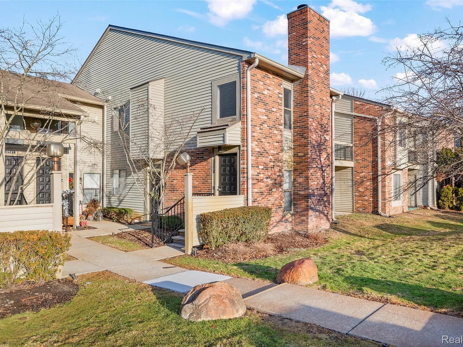 Farmington Hills Condo: 22161 indian creek dr