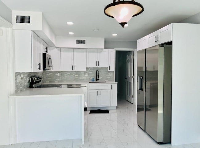 Coconut Creek Townhome: 314 Sunshine Drive
