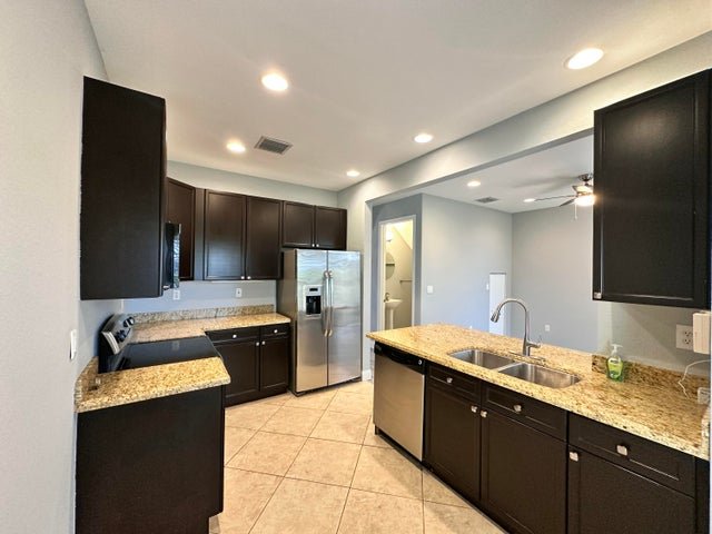 Boynton Beach Townhome: 278 Lake Monterey Circle