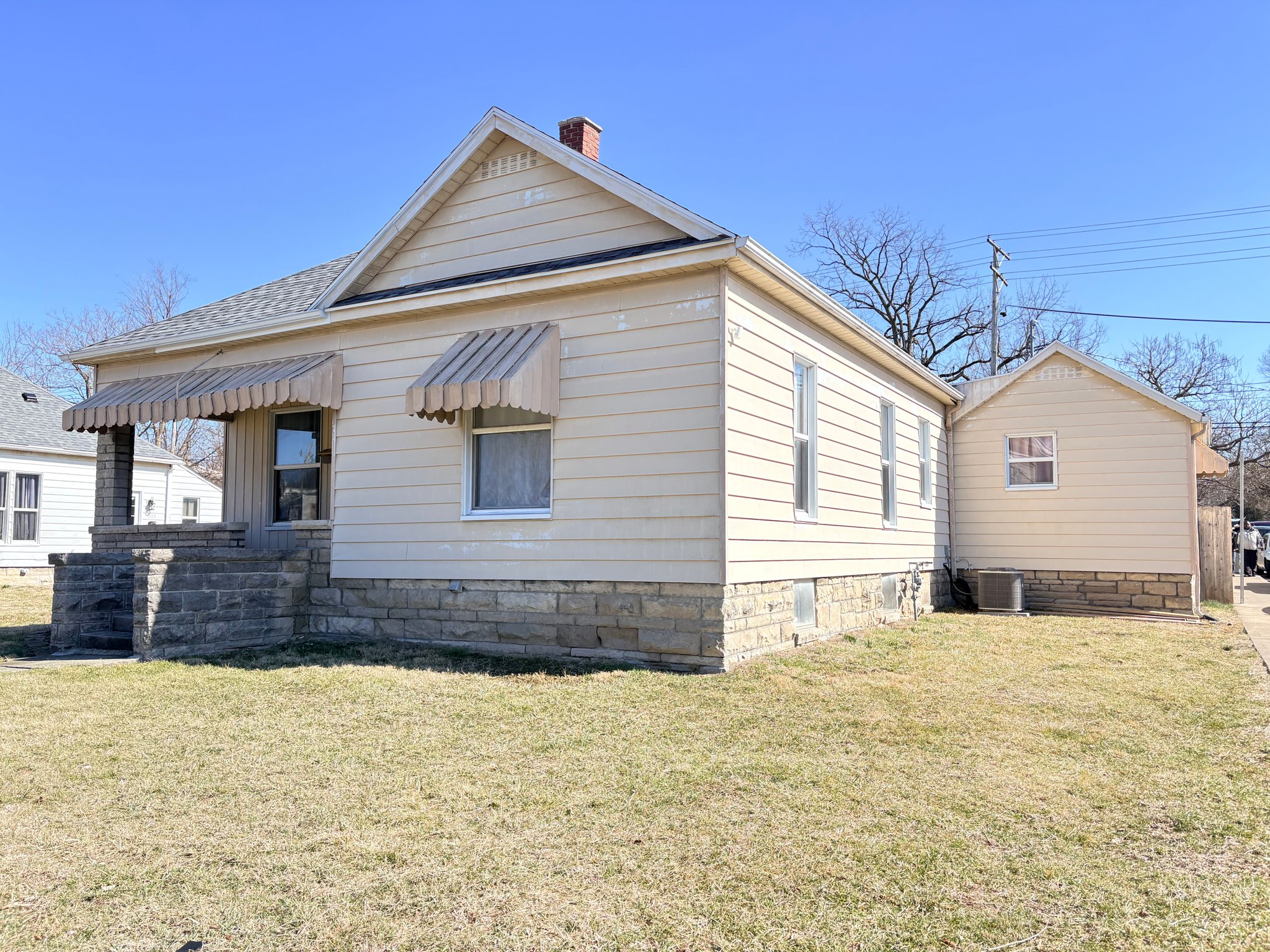 Bloomington House: 625 S Walnut St