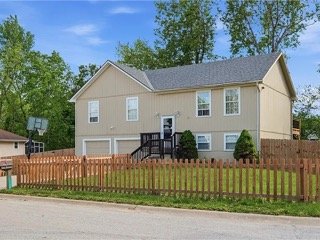 Kansas City House: 8220 Freeman Ave,