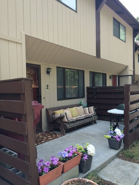 Johnson City Townhome: 149 E Highland Rd