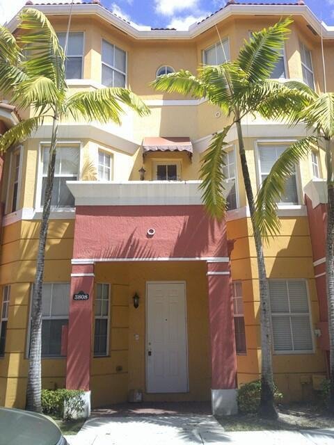 Royal Palm Beach Condo: 3808 Shoma Drive