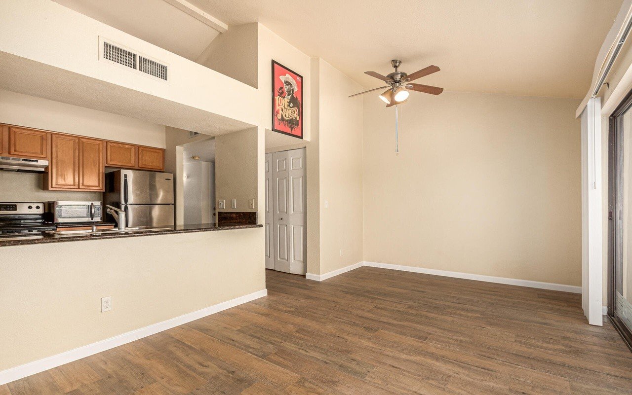 Tempe Condo: 1065 W 1st St