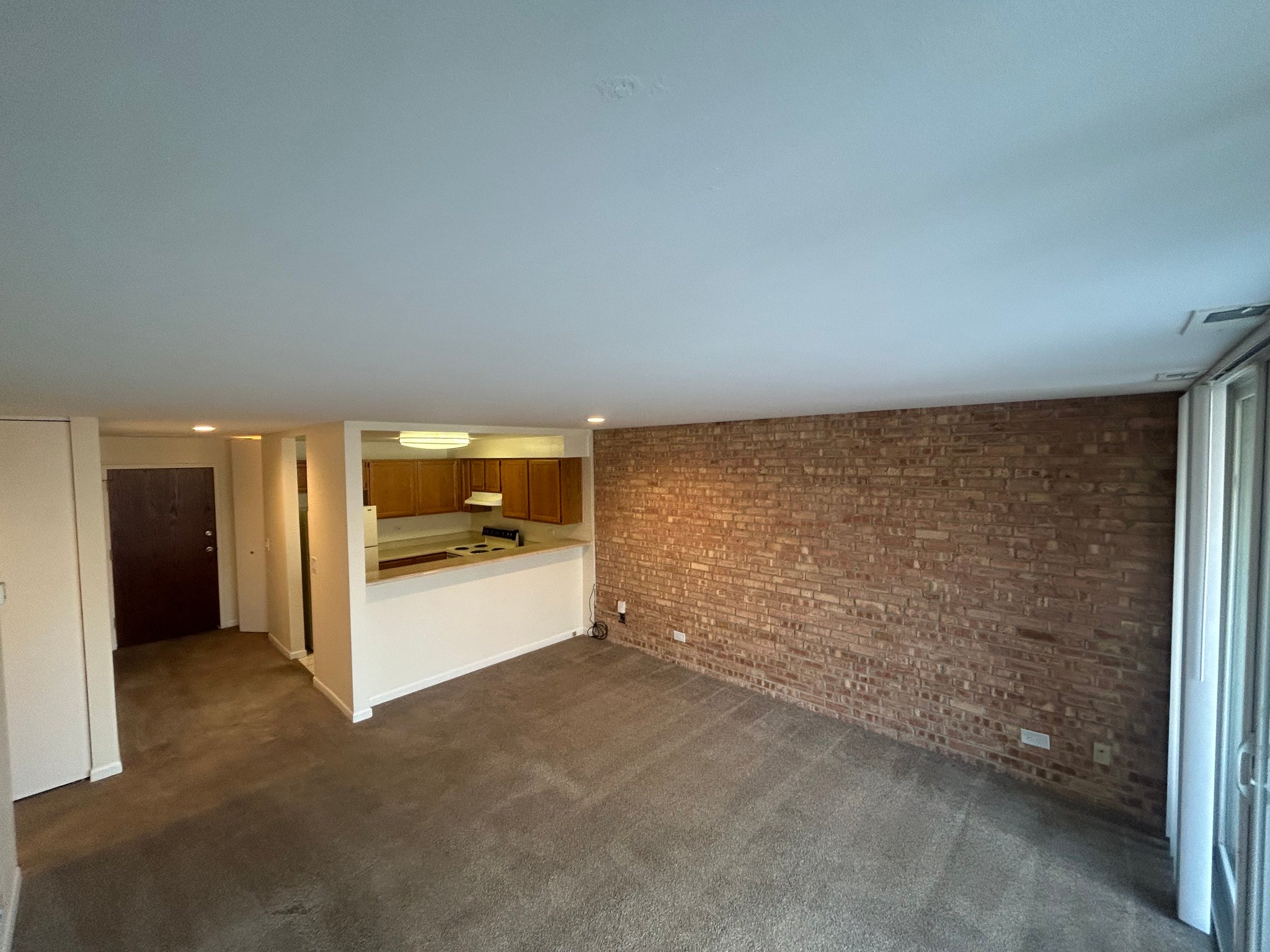 Lisle Apartment: 5750 Abbey Dr.