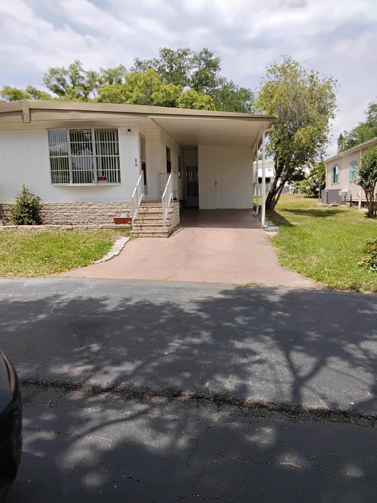 Safety Harbor House: 86 Laurelwood Dr