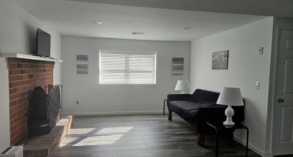 Upper Marlboro House: 7908 Rosaryville Rd