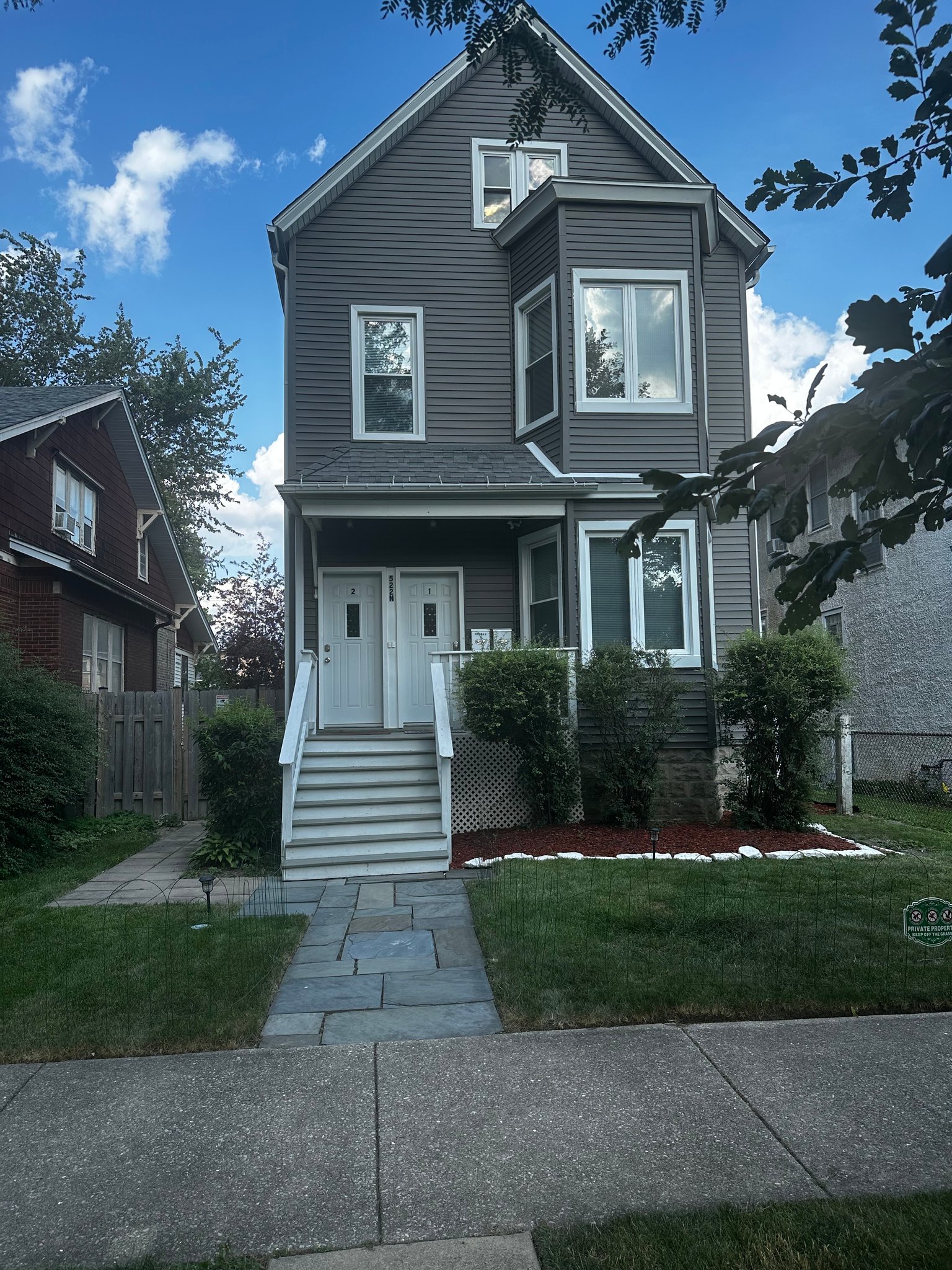 Oak Park Apartment: 522 N Humphrey Ave