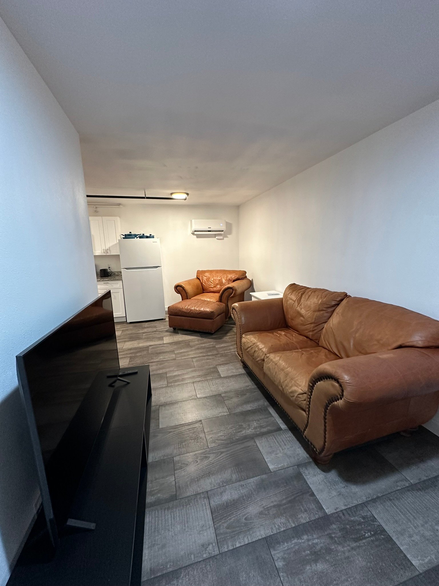 Gooding Apartment: 1120 Montana St