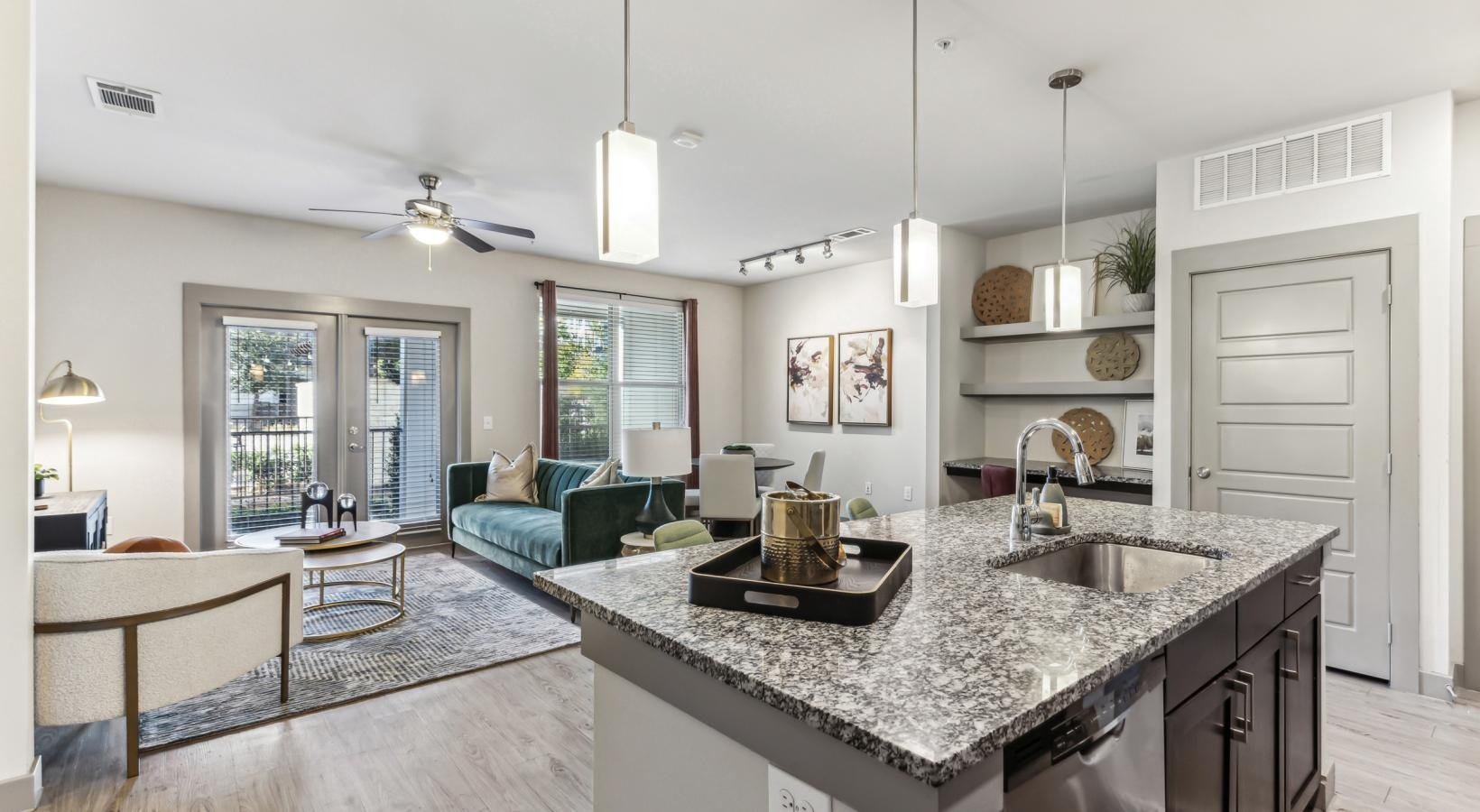 Dallas Apartment: 8169 Midtown Blvd