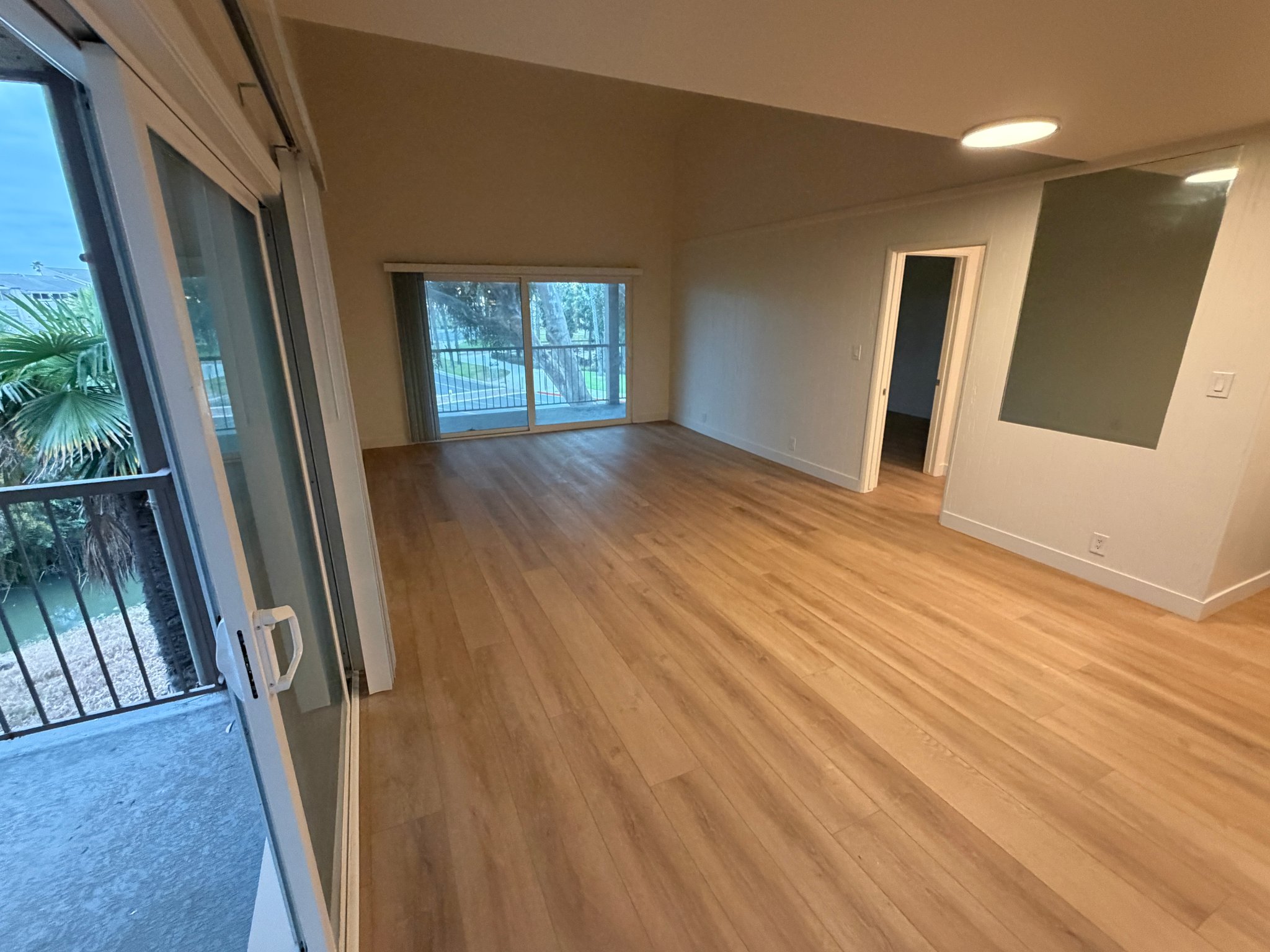Port Hueneme Condo: 664 Sunfish Way