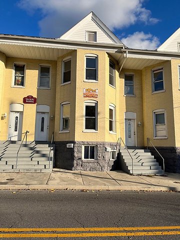 Cumberland Townhome: 630 Maryland Ave