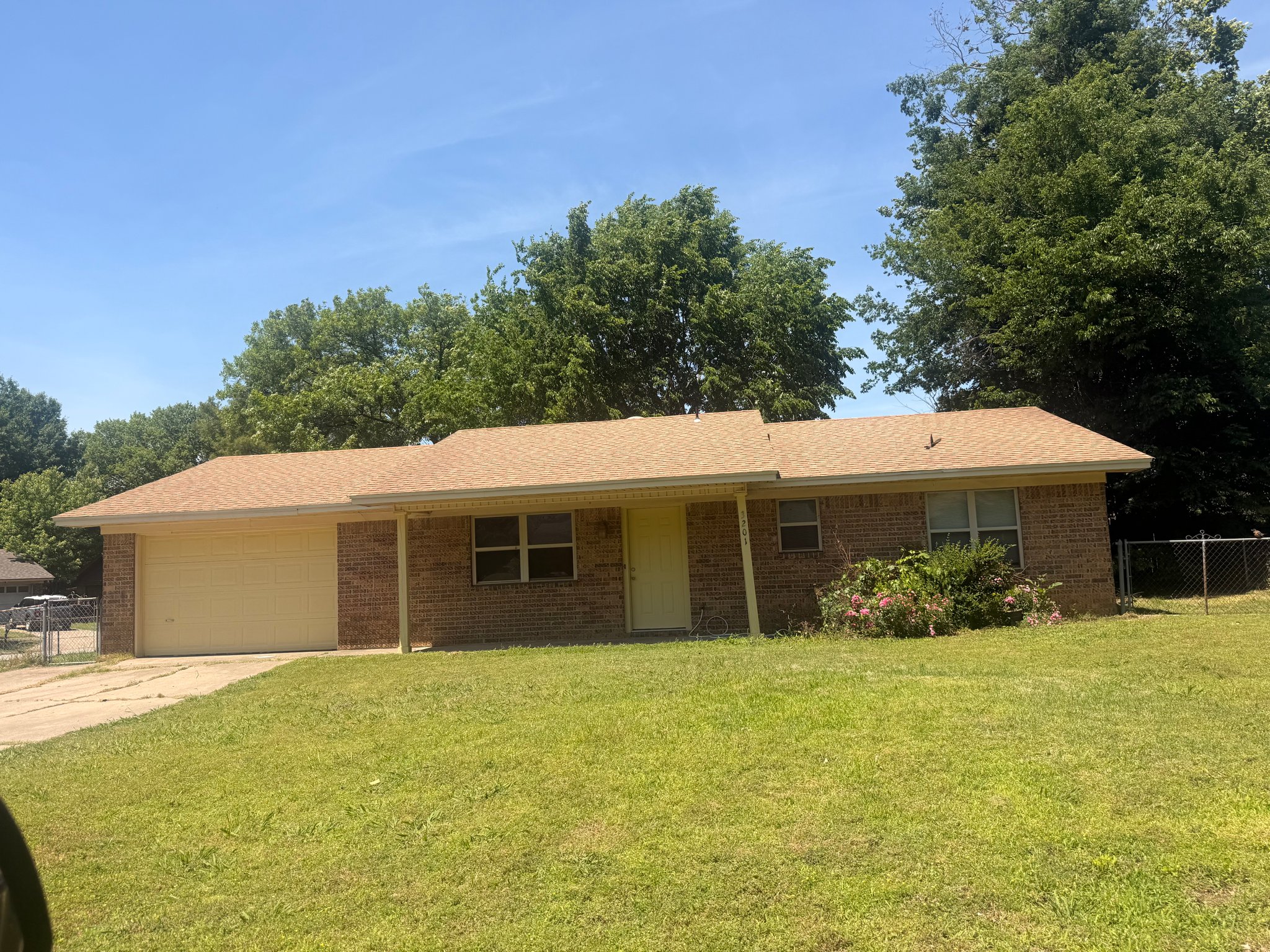 Fort Smith House: 3201 Iola Ave