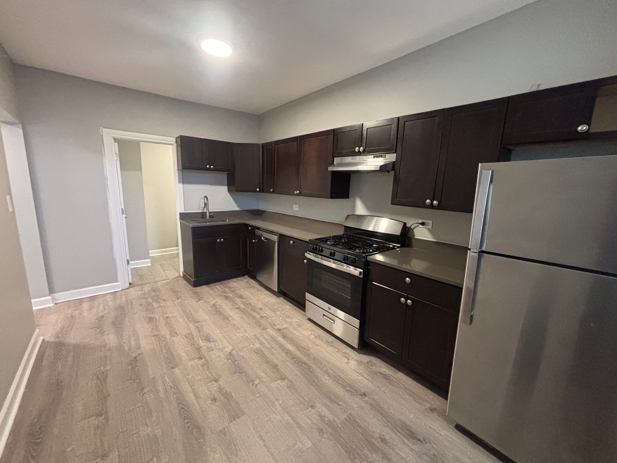 Chicago Apartment: 3357 W 63rd Pl