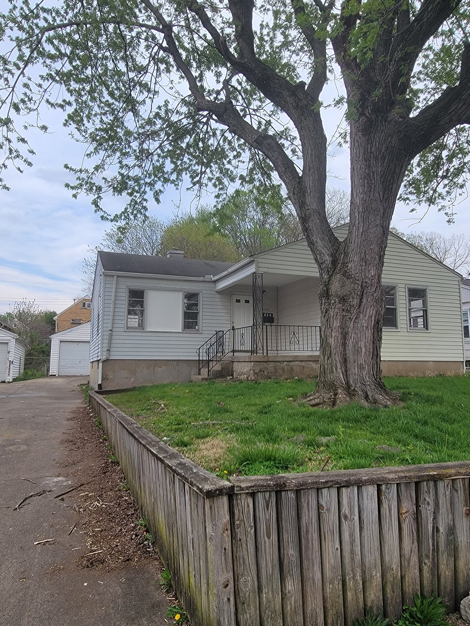 Dayton House: 854 Santa Cruz