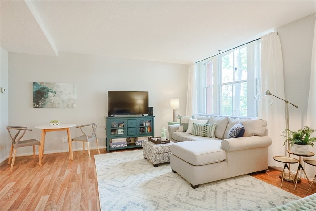 Newton Condo: 51 Pettee St