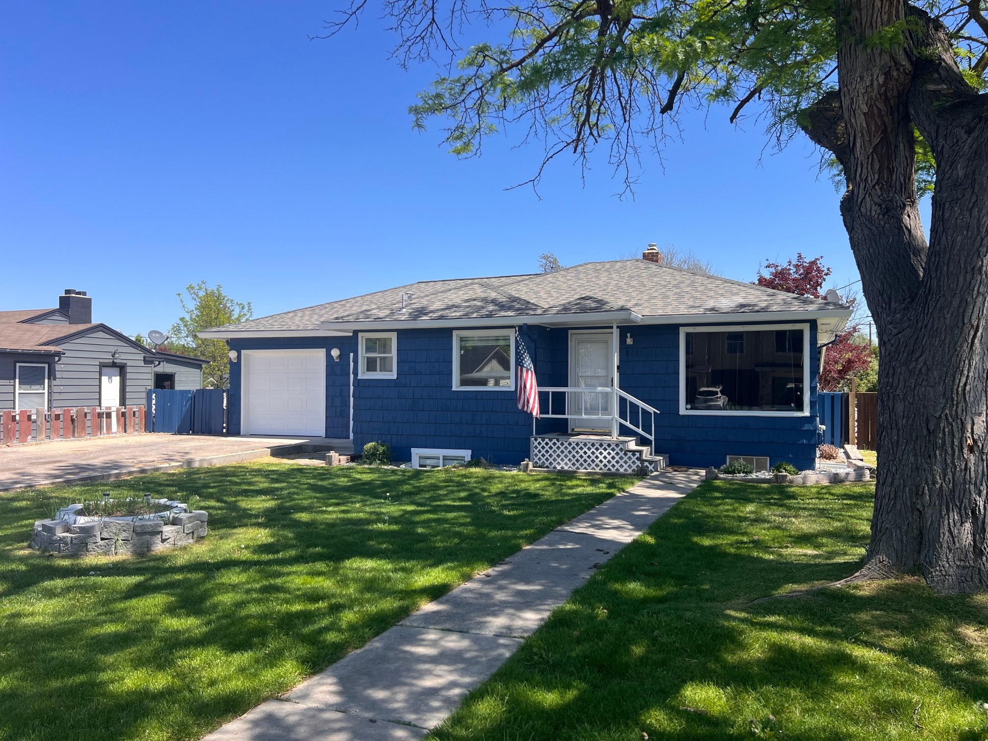 Caldwell House: 2411 S Illinois Ave