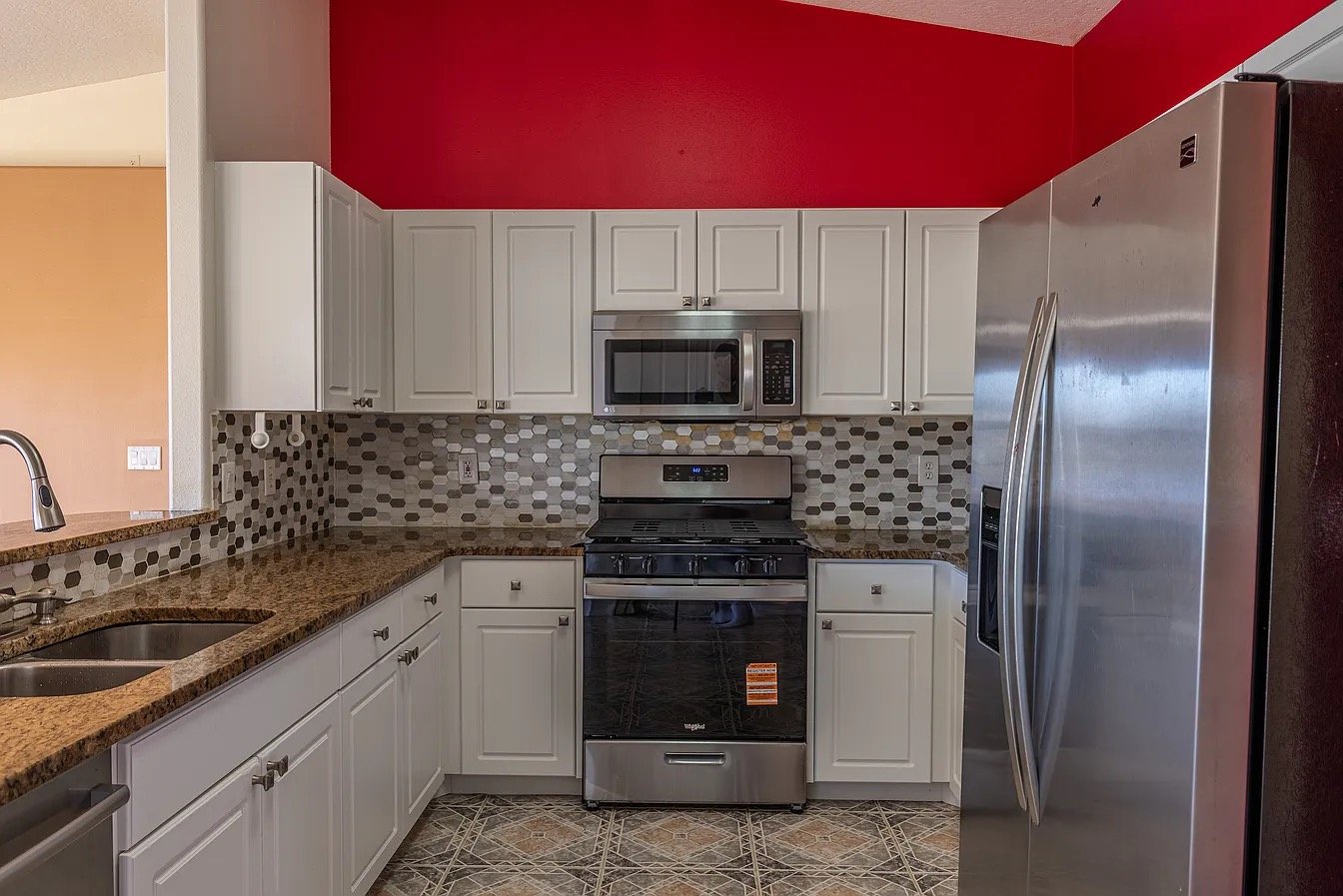 Melbourne House: 4717 Four Lakes Dr